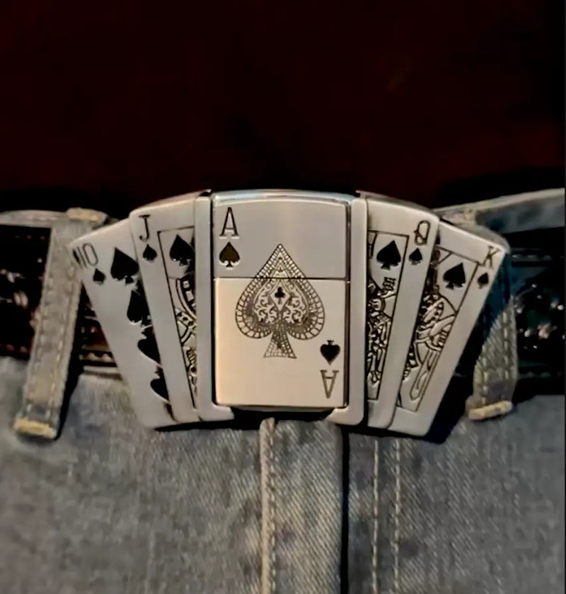 Fivela Cartas de Baralho com Isqueiro Embutido - Esporatto